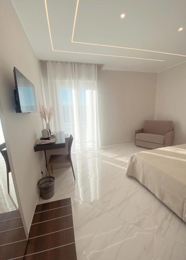 Meligrana Central Rooms Тропеа Екстериор снимка
