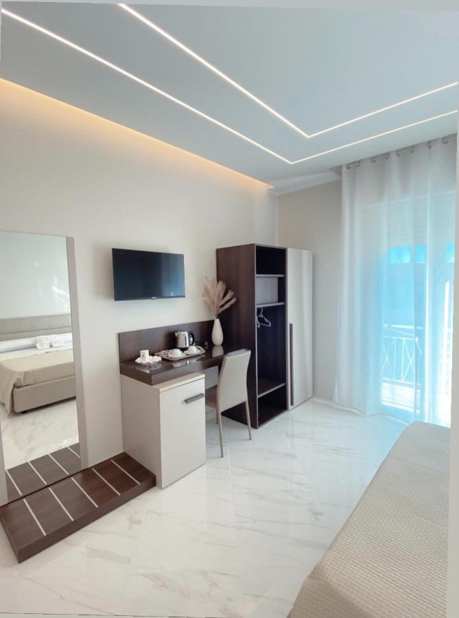 Meligrana Central Rooms Тропеа Екстериор снимка