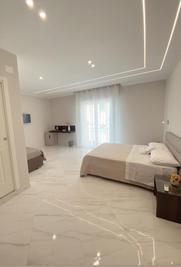 Meligrana Central Rooms Тропеа Екстериор снимка